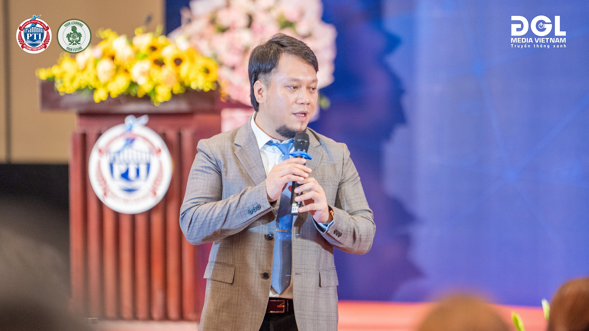 Chuyên gia NGUYỄN HOÀNG PHƯƠNG talk tại hội thảo “VƯỢT THÁCH THỨC & ĐÓN VẬN HỘI” của PTI năm 2025